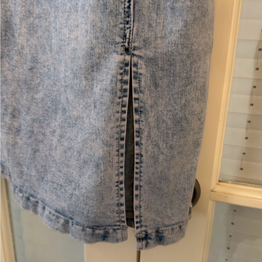 Super cute Blue Denim Midi Dress - Picture 5 of 8